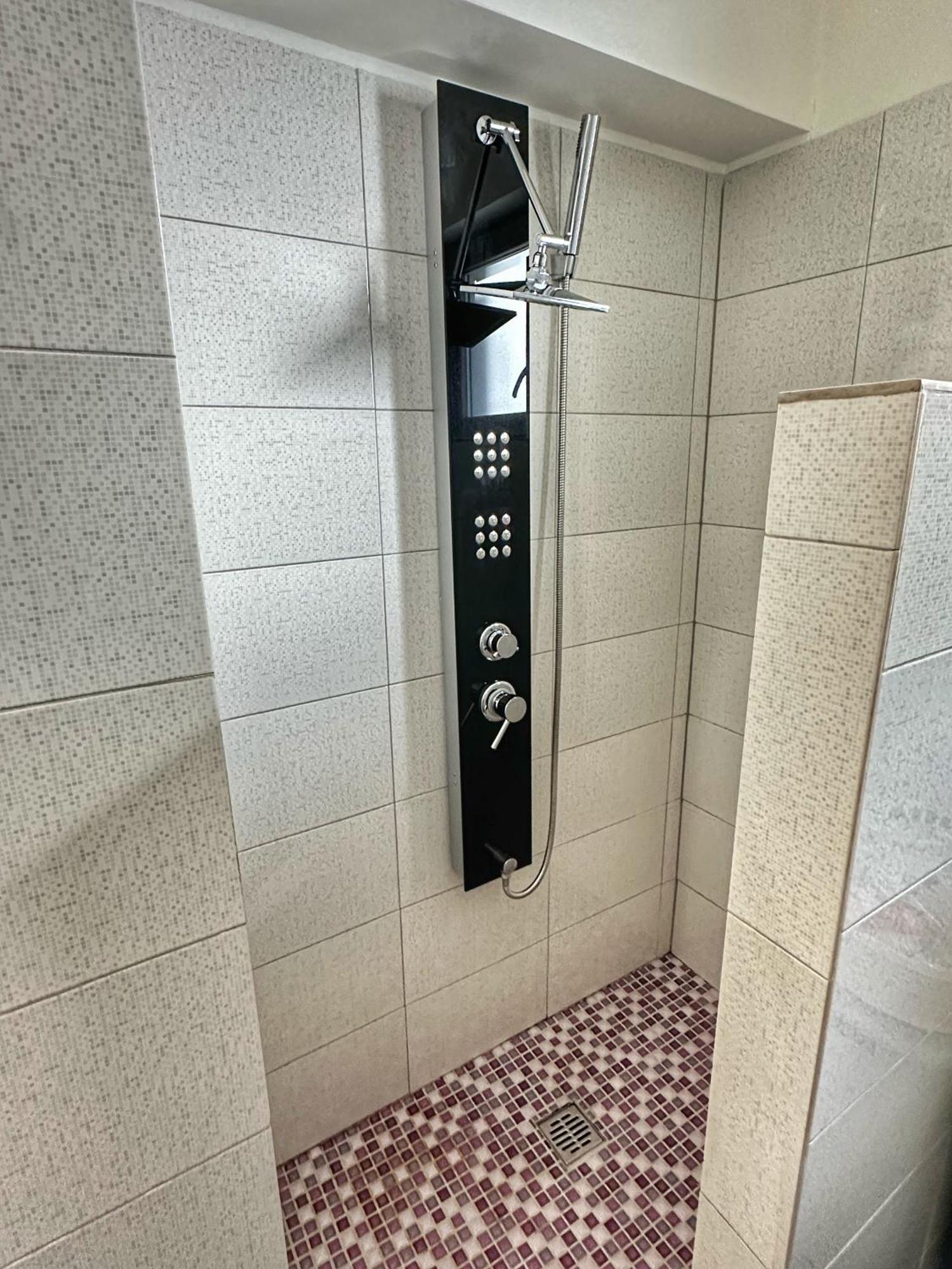 Fancy Apartament Promenada Balcon Panoramic, Parcare, Incalzire Pardoseala, Self Check In Craiova Luaran gambar