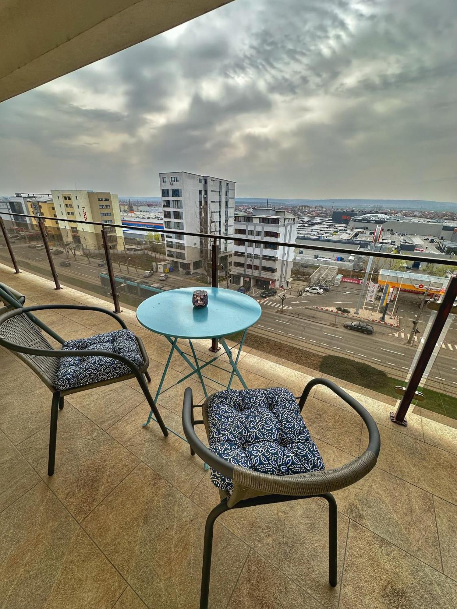 Fancy Apartament Promenada Balcon Panoramic, Parcare, Incalzire Pardoseala, Self Check In Craiova Luaran gambar